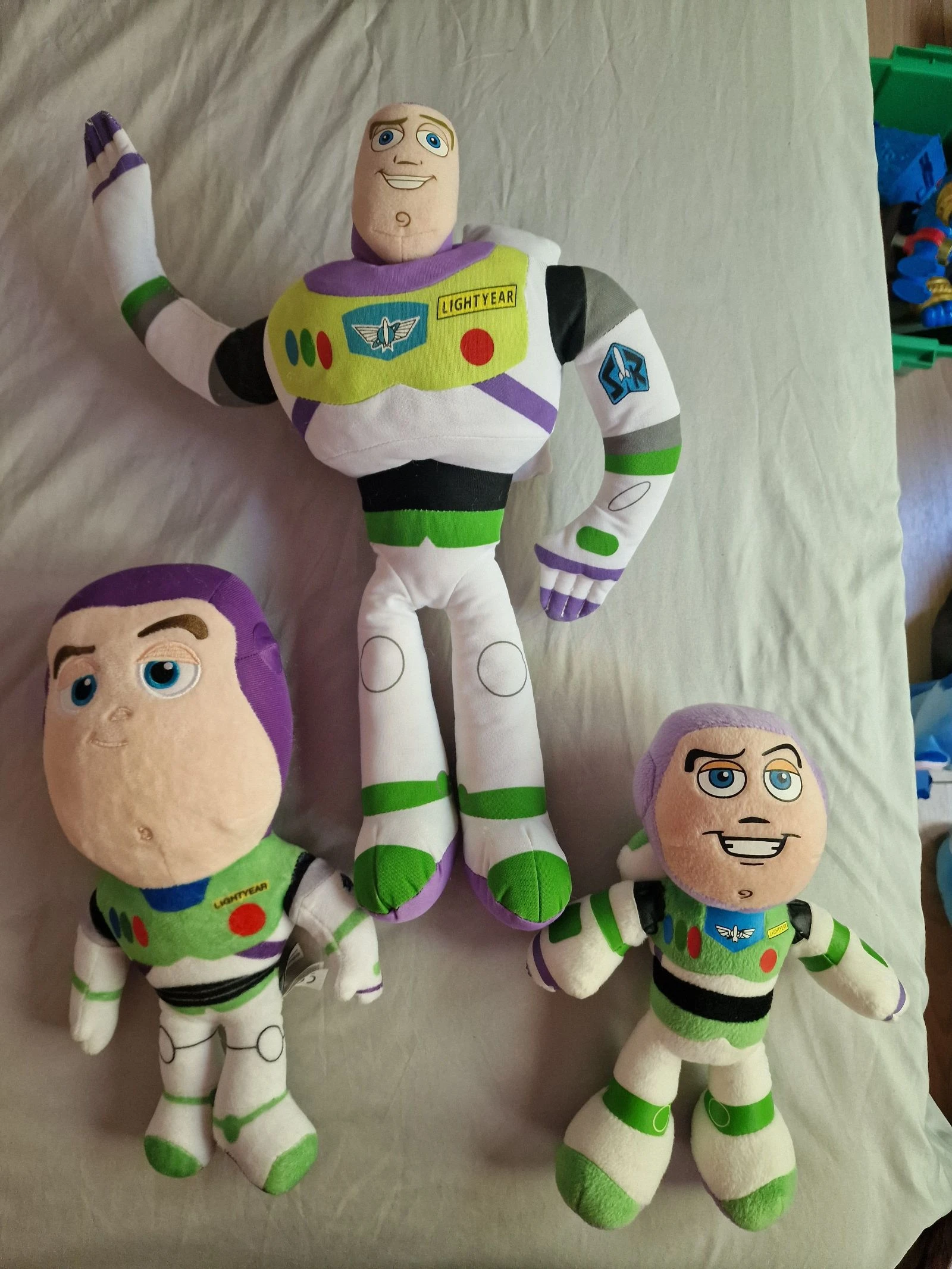 Lote de 3 peluches Buzz Lightyear Toy Story Disney